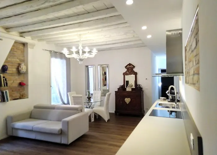 Sara S Luxury Home Five Minutes From Piazza San Marco
